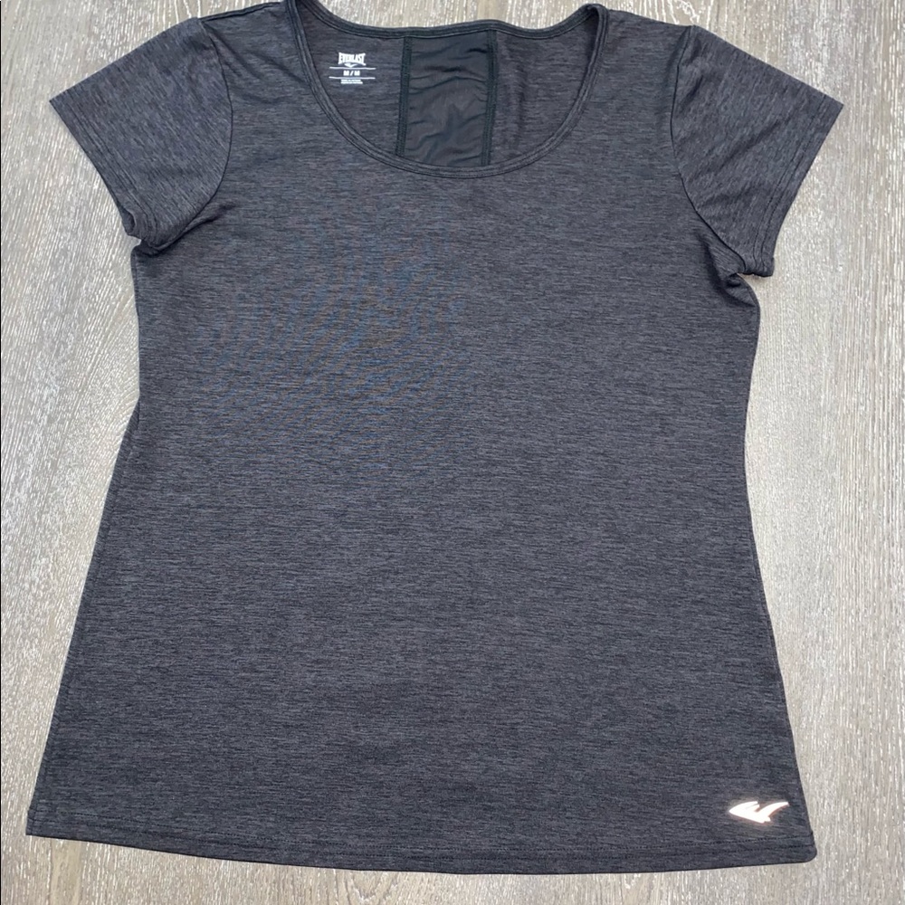 Everlast athletic Top Dryfit Size M Color Grey